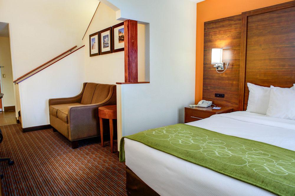 Comfort Suites Stevensville - St Joseph מראה חיצוני תמונה