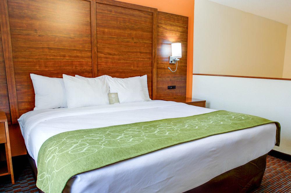 Comfort Suites Stevensville - St Joseph מראה חיצוני תמונה