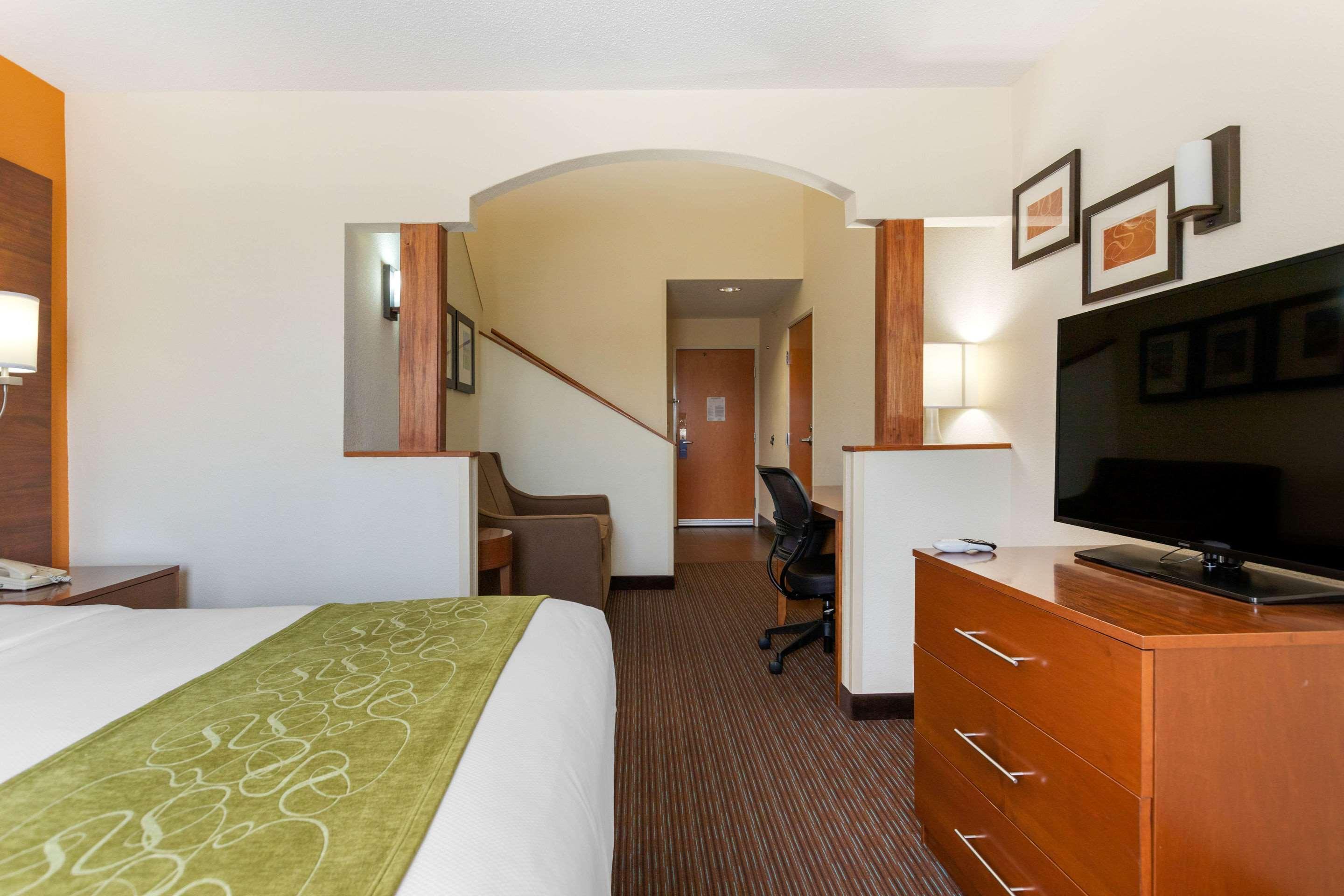 Comfort Suites Stevensville - St Joseph מראה חיצוני תמונה