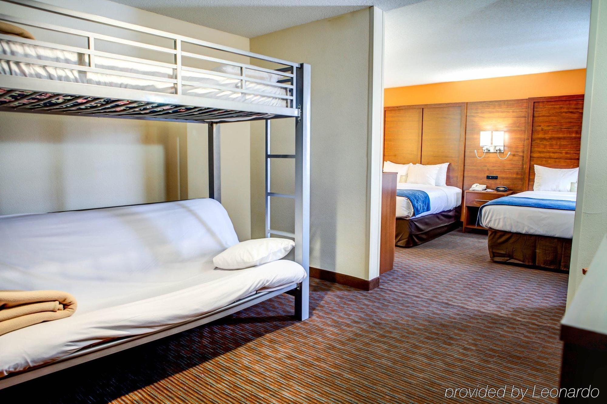 Comfort Suites Stevensville - St Joseph מראה חיצוני תמונה